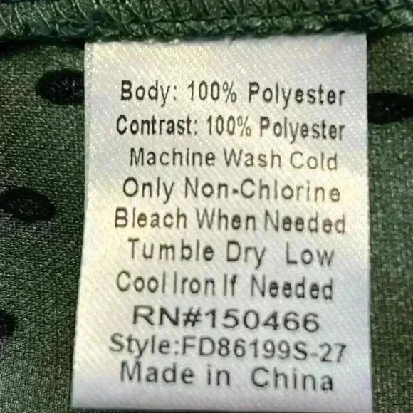 Fun 2 Fun Blouse Forrest Green Women’s Medium V Neck Cap Sleeve Front Pleat - Picture 6 of 8